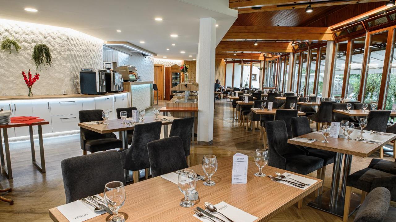 Hotel Horal Rožnov pod Radhoštěm Екстериор снимка