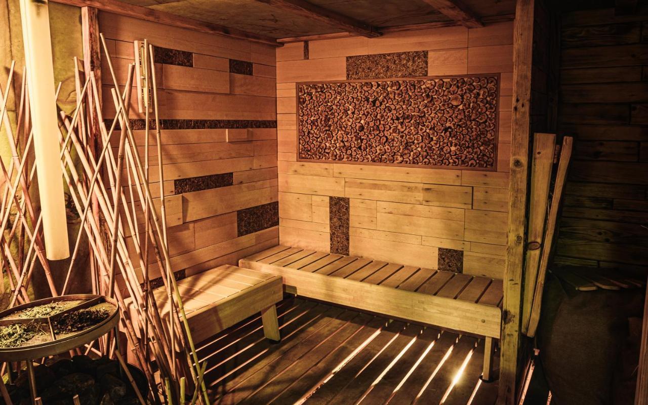 Hotel Horal Rožnov pod Radhoštěm Екстериор снимка