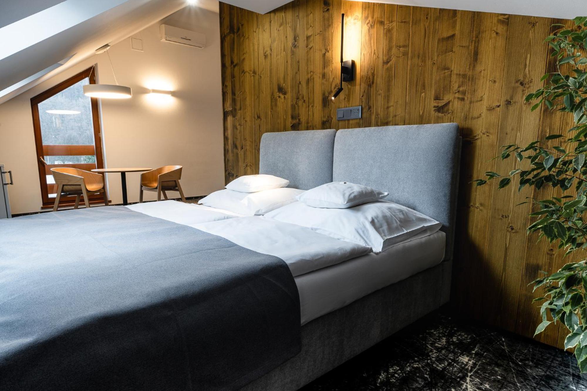 Hotel Horal Rožnov pod Radhoštěm Екстериор снимка